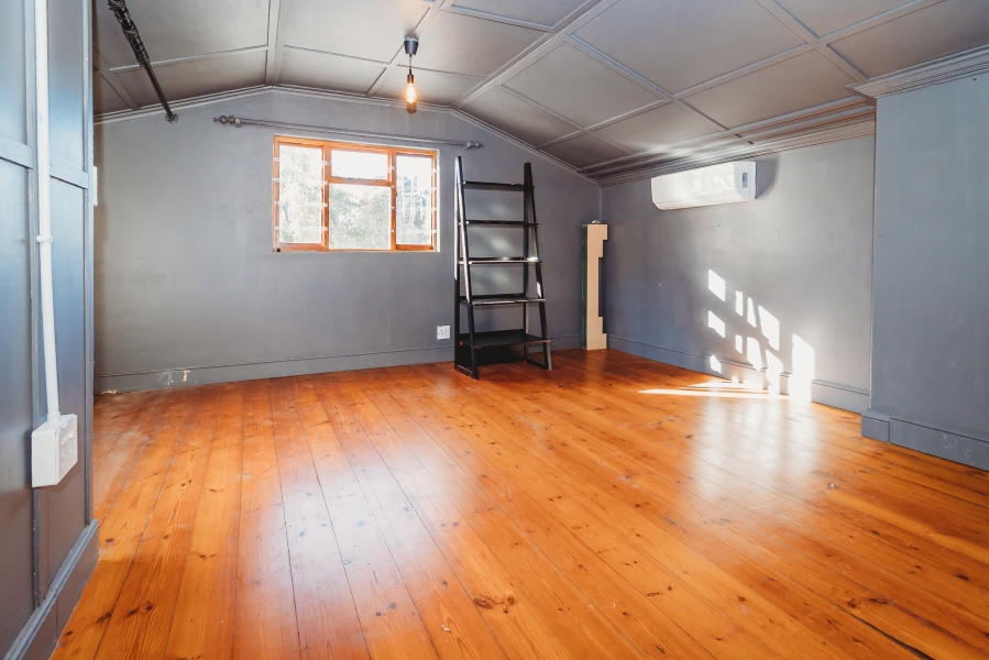 6 Bedroom Property for Sale in Heatherlands Western Cape